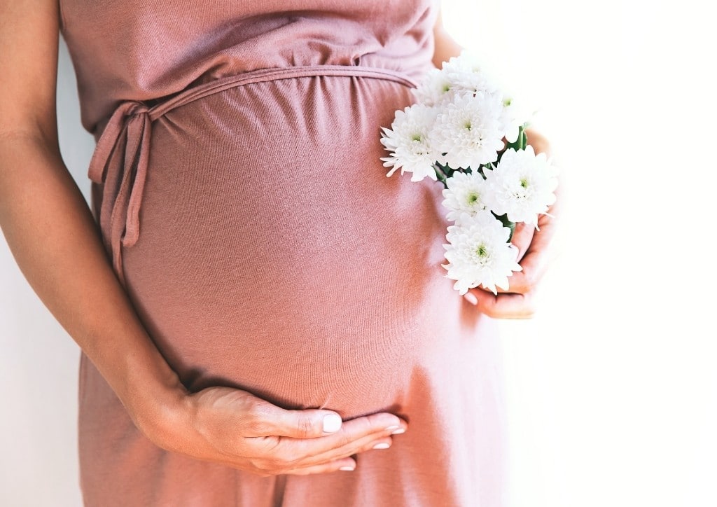Le choix des robes de grossesse pour une séance photo est très important