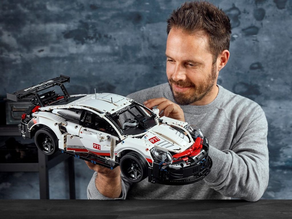 La Porsche 911 RSR, la meilleure voiture Lego