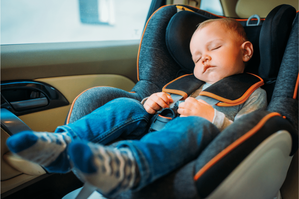 Maxi cosi ou siège auto pour le bébé de moins de 13 kg